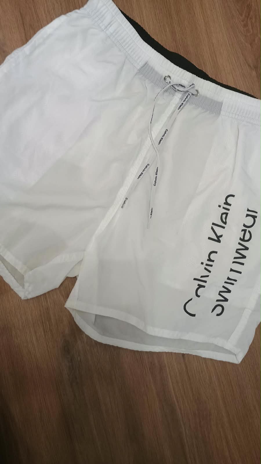 SHORTS D'AGUA CALVIN KLEIN LISO