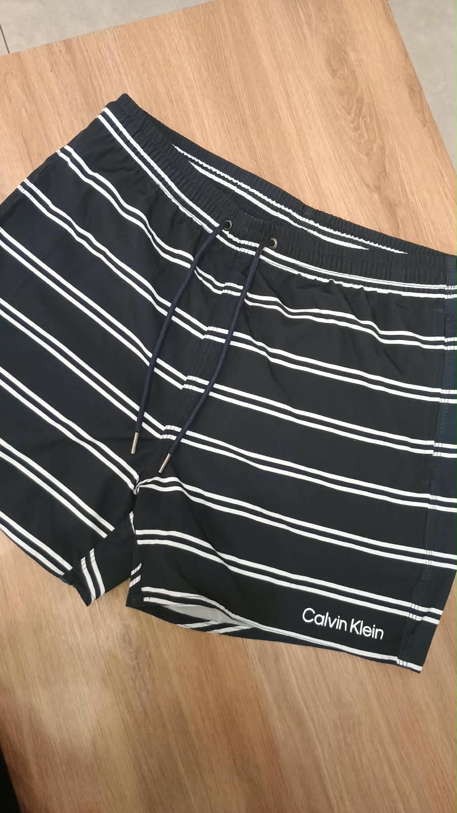 SHORTS D'AGUA CALVIN KLEIN LISTRA