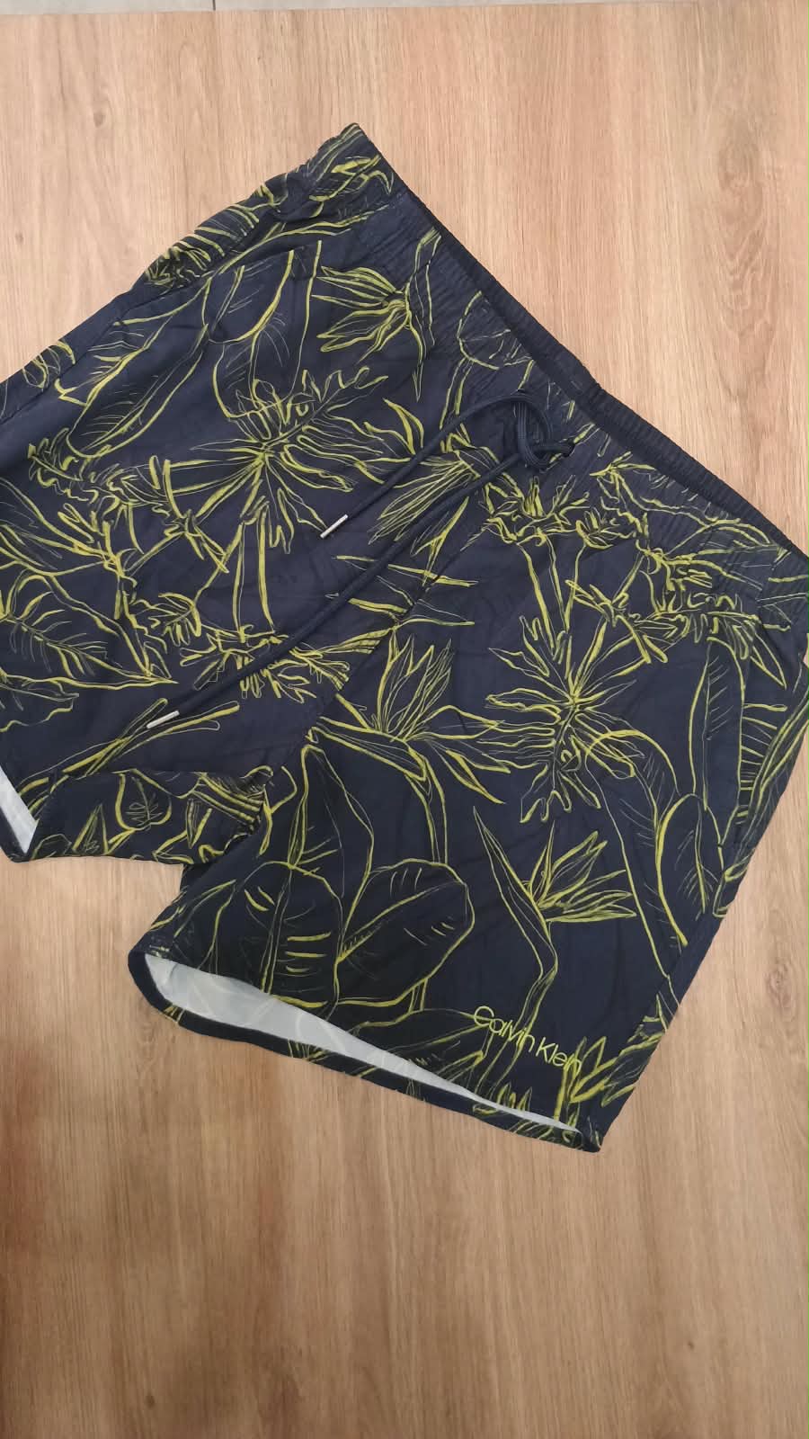 SHORTS D'AGUA CALVIN KLEIN FLORIDO